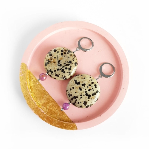 Kolczyki wiszące jaspis dalmatyńczyk i fosfosyderyt stal chirurgiczna