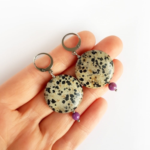 Kolczyki wiszące jaspis dalmatyńczyk i fosfosyderyt stal chirurgiczna