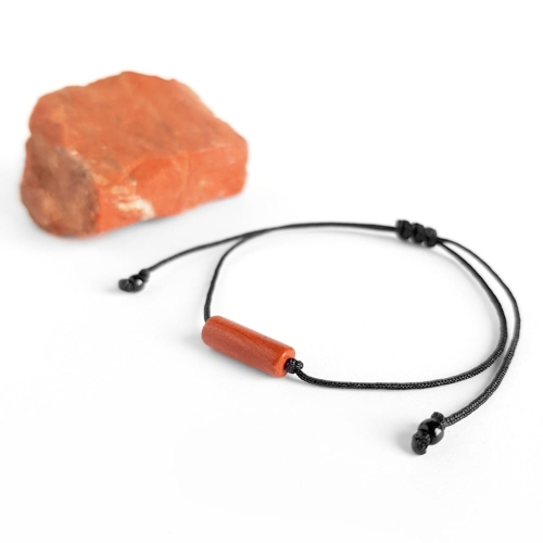 Bransoletka czerwony jaspis patyczek na czarnym sznurku Red stick