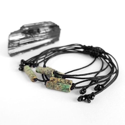 Bransoletka turkus afrykański patyczek na czarnym sznurku Turquoise stick