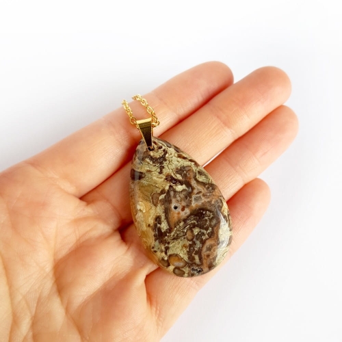 Naszyjnik unikat jaspis kwiatowy kropla na złotym łańcuszku stal chirurgiczna