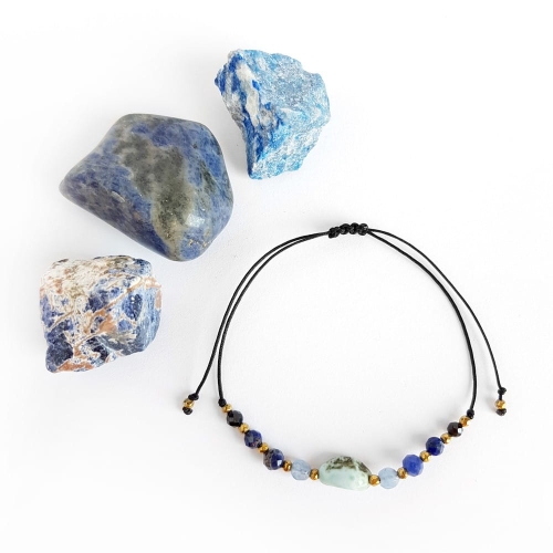 Bransoletka larimar, jadeit, sodalit, lapis lazuli, spinel i hematyt na czarnym sznurku