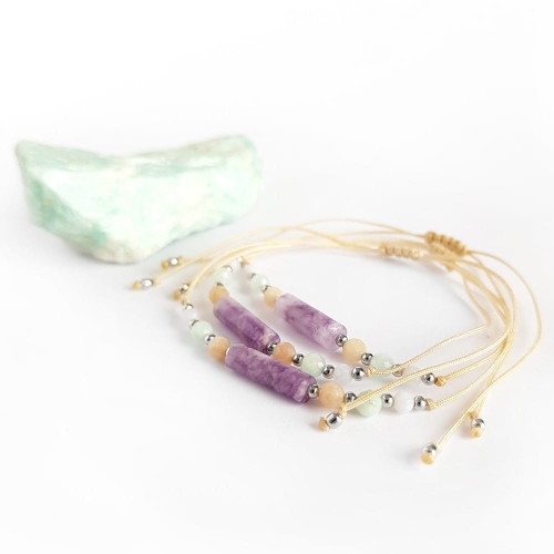 Bransoletka sugilit, kamień słoneczny, amazonit i niebieski agat koronkowy na beżowym sznurku