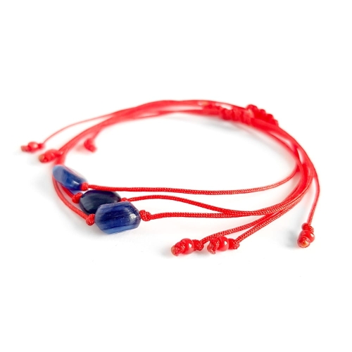 WishYouLuck kyanit nieregularna bryłka bransoletka szczęścia na czerwonym sznurku