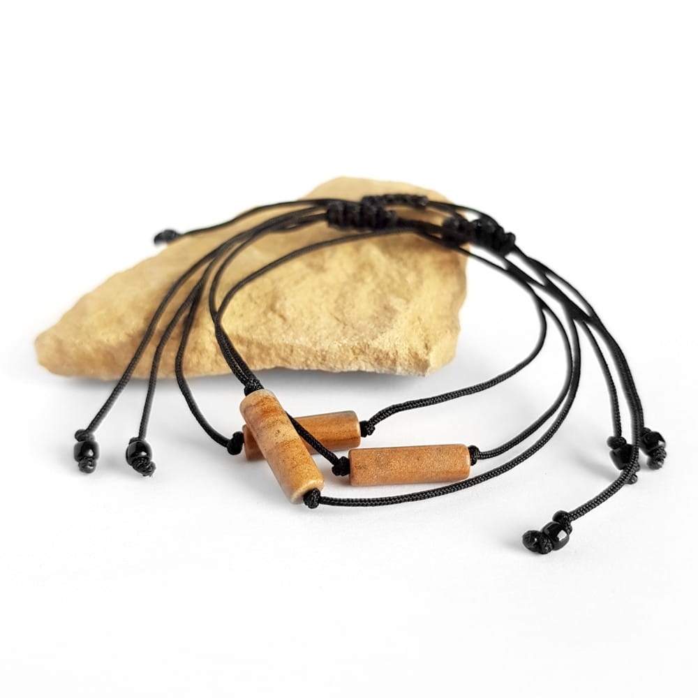 Bransoletka jaspis drzewny patyczek na czarnym sznurku Wood stick