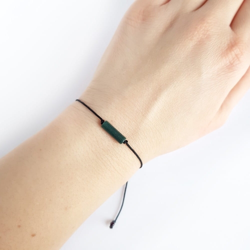 Bransoletka agat indyjski patyczek na czarnym sznurku Colorful stick