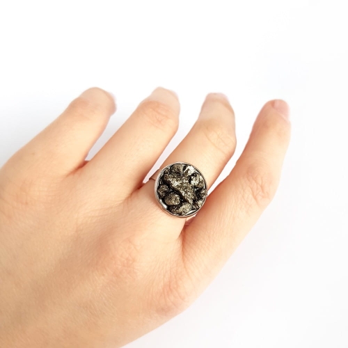 Pierścionek klasyczny piryt w żywicy Sparkles pyrite