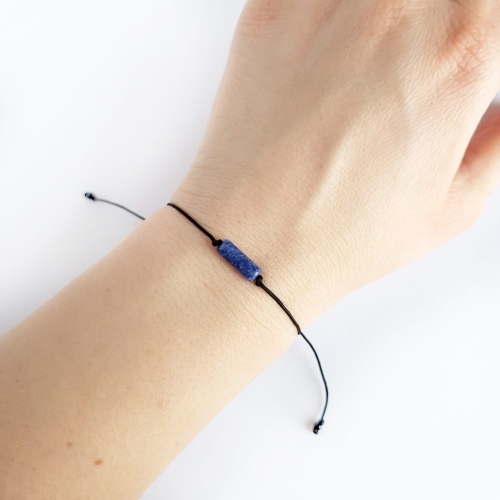 Bransoletka sodalit patyczek na czarnym sznurku Sodalite stick