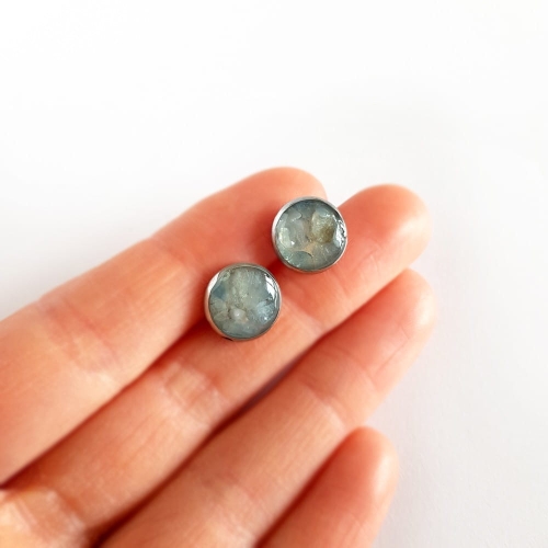 Kolczyki sztyfty akwamaryn w żywicy stal chirurgiczna Sparkles aquamarine