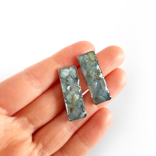 Kolczyki sztyfty prostokąty akwamaryn w żywicy stal chirurgiczna Sparkles aquamarine