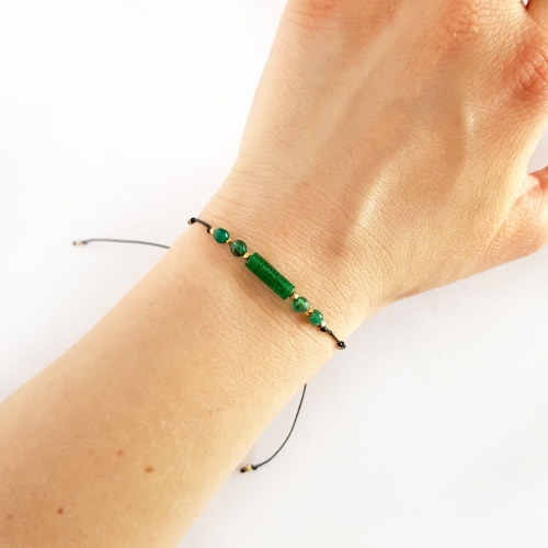 Bransoletka zielony kwarc, zielony agat i hematyt na czarnym sznurku