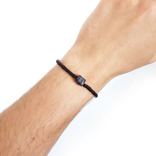 Męska bransoletka na sznurku iolit Little iolite nugget matte black