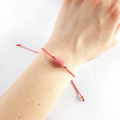 WishYouLuck thulit bryłka i pozłacane srebro p.925 bransoletka szczęścia na czerwonym sznurku