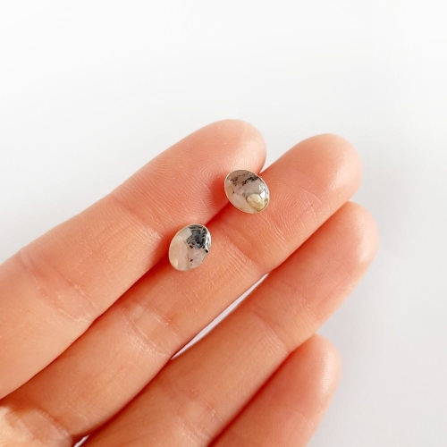 Kolczyki sztyfty owale różowy opal w żywicy srebro p.925 Sparkles pink