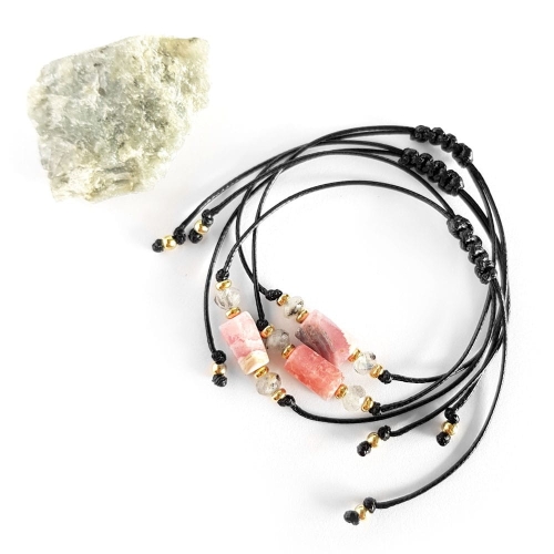 Bransoletka rodochrozyt, labradoryt i pozłacane srebro p.925 na czarnym sznurku