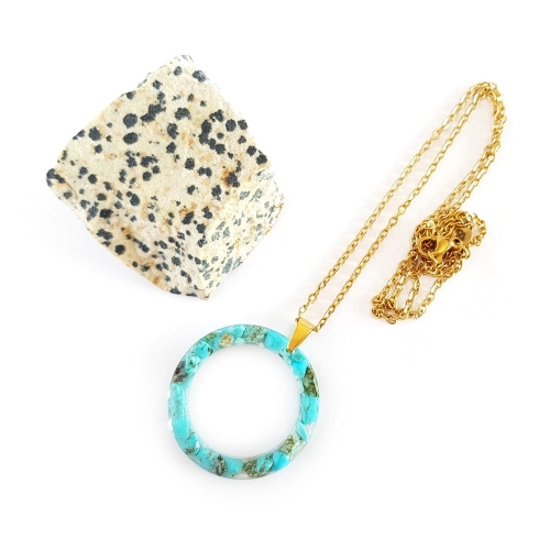 Naszyjnik niebieski magnezyt obręcz na złotym łańcuszku stal chirurgiczna Sparkles blue