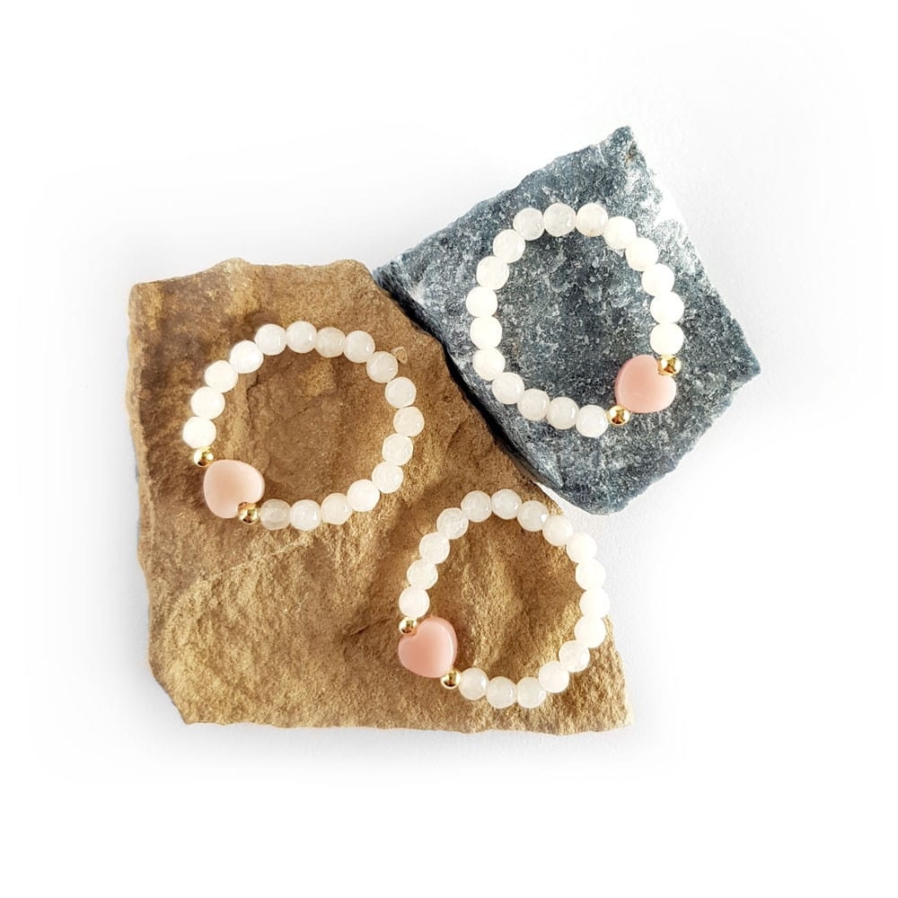 Pierścionek elastyczny różowy opal, jadeit i pozłacane srebro p.925