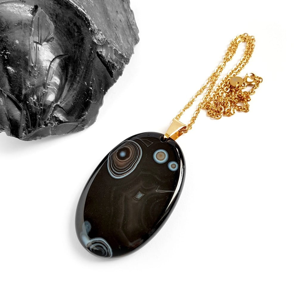Naszyjnik unikat czarny agat pasiasty na złotym łańcuszku stal chirurgiczna