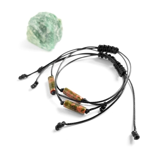 Bransoletka unakit patyczek na czarnym sznurku Olivine stick