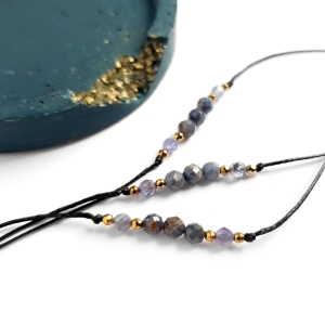 Bransoletka szafir, tanzanit i hematyt na czarnym sznurku