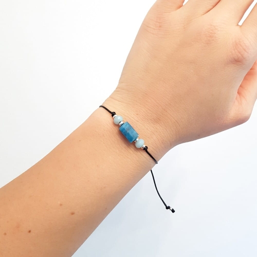 Bransoletka apatyt, amazonit i srebro p.925 na czarnym sznurku