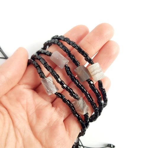 Męska bransoletka na sznurku agat botswana Little agate cylinder polished black