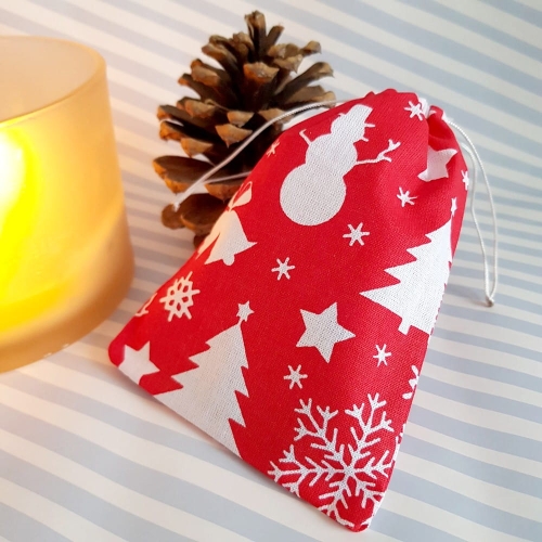 Woreczek bawełniany XL czerwony w świąteczny print