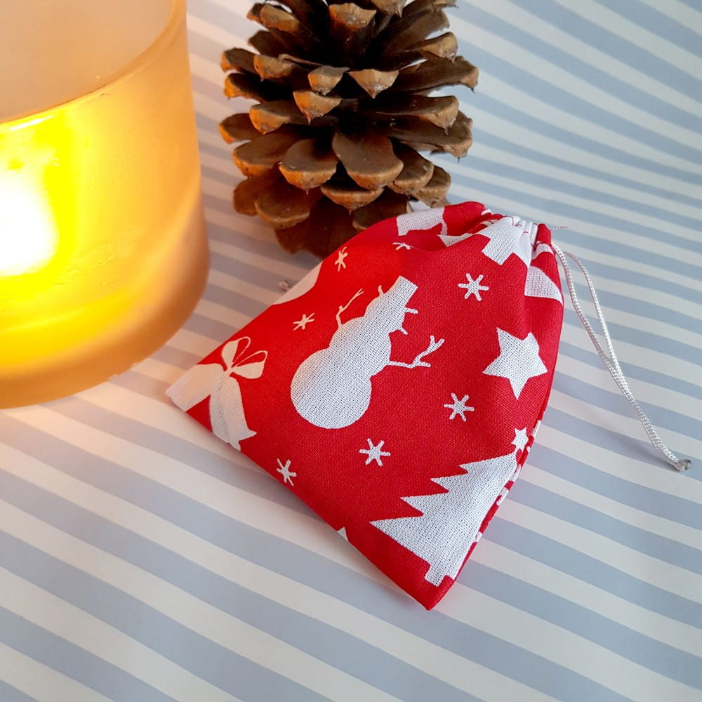 Woreczek bawełniany L czerwony w świąteczny print