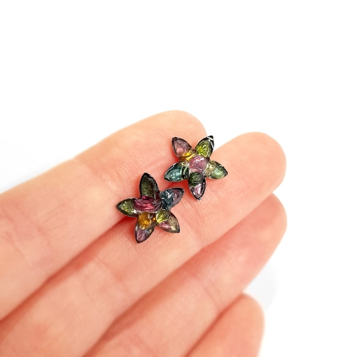 KST612 Kolczyki sztyfty kolorowe turmaliny kwiaty Magneska biżuteria z kamieni naturalnych 3.jpg