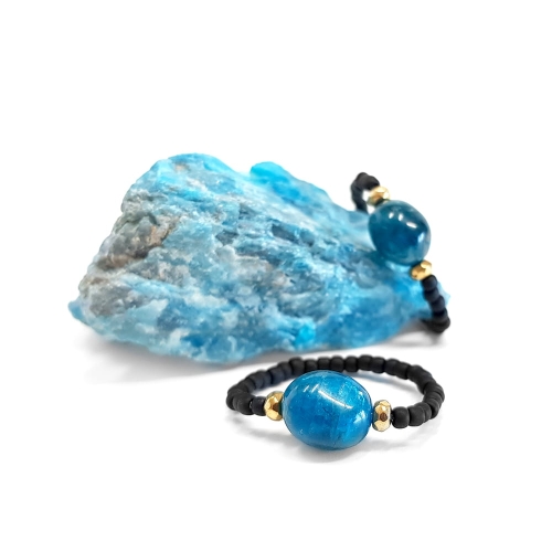 Elegance009 Pierścionek elastyczny niebieski apatyt.jpg