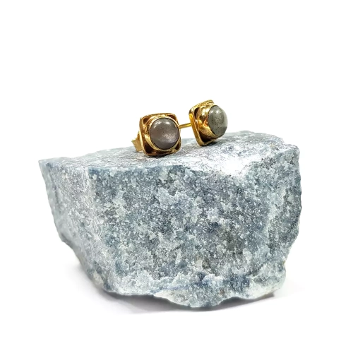 KST644 WEBP Kolczyki labradoryt w pozłacanym okuciu Magneska biżuteria.webp