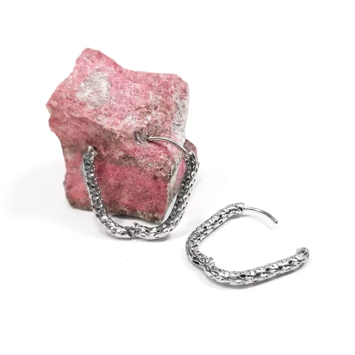 KST661 WEBP Kolczyki owale młotkowane Magneska biżuteria 3.webp