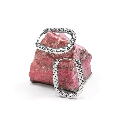 KST661 WEBP Kolczyki owale młotkowane Magneska biżuteria.webp