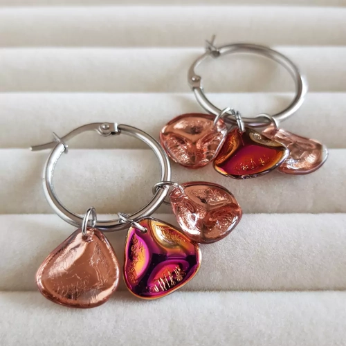 KST723 WEBP Kolczyki płatki wiszące Magneska biżuteria 2.webp