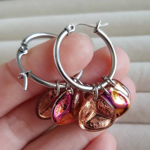 KST723 WEBP Kolczyki płatki wiszące Magneska biżuteria 3.webp