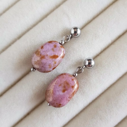 KST732 WEBP Kolczyki wiszące pastylki szklane Magneska biżuteria handmade.webp