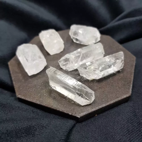 KRG018 WEBP Kryształ górski 10g bryłki 3.webp