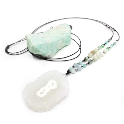 NAW925 WEBP Naszyjnik unikat regulowany kwarc, ametyst, angelit, amazonit, agat, szmaragd i hematyt.webp