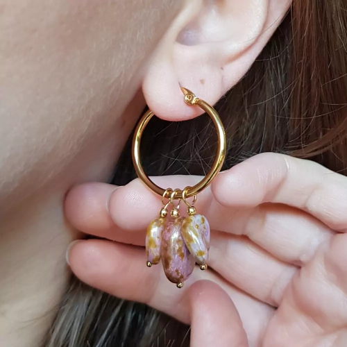 KST739 WEBP Kolczyki szklane Verre różowe pastylki na kółeczkach Magneska biżuteria 4.webp