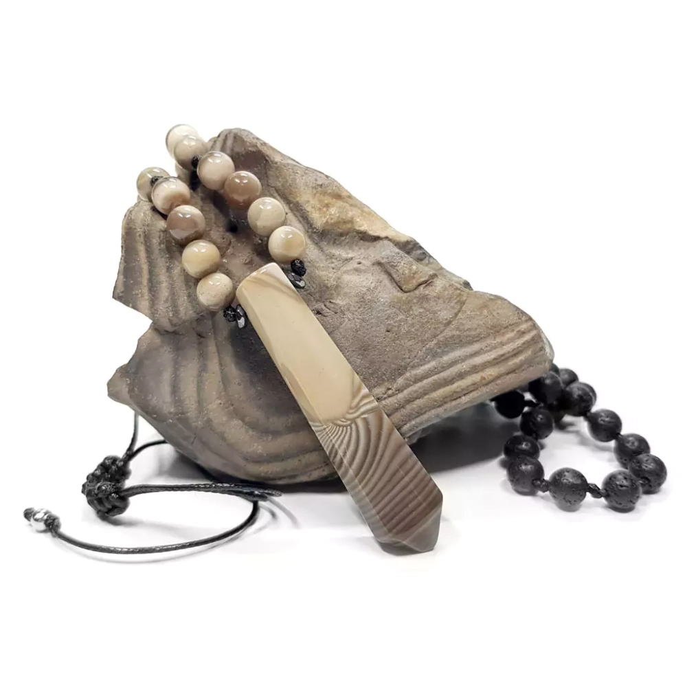 MESNAW030 WEBP Naszyjnik unisex krzemień pasiasty, lawa wulkaniczna i hematyt na czarnym sznurku  Magneska biżuteria 5.webp