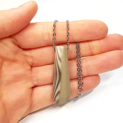 NAW962 WEBP Naszyjnik krzemień pasiasty na srebrnym łańcuszku stal chirurgiczna Magneska biżuteria  2.webp