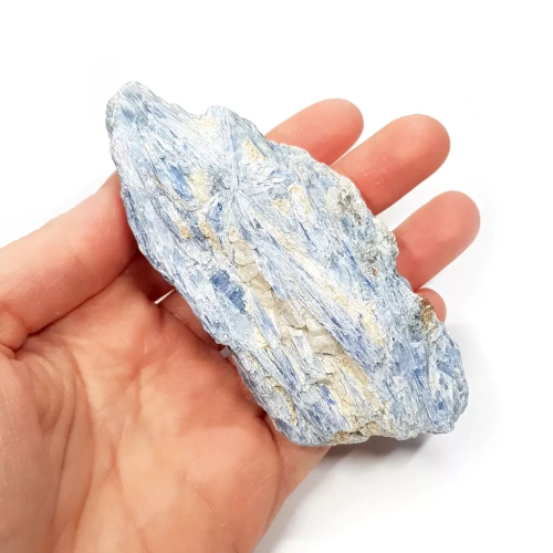 KYAN001 WEBP Kyanit bryłka surowa Magneska 2.webp