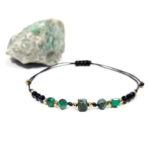 SZN1065 WEBP Bransoletka szmaragd, malachit, czarny turmalin i hematyt na czarnym sznurku v.2 Magneska biżuteria 2.webp