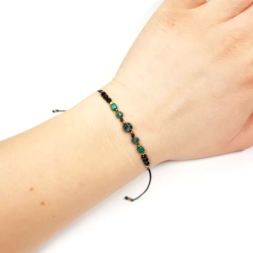 SZN1065 WEBP Bransoletka szmaragd, malachit, czarny turmalin i hematyt na czarnym sznurku v.2 Magneska biżuteria 4.webp