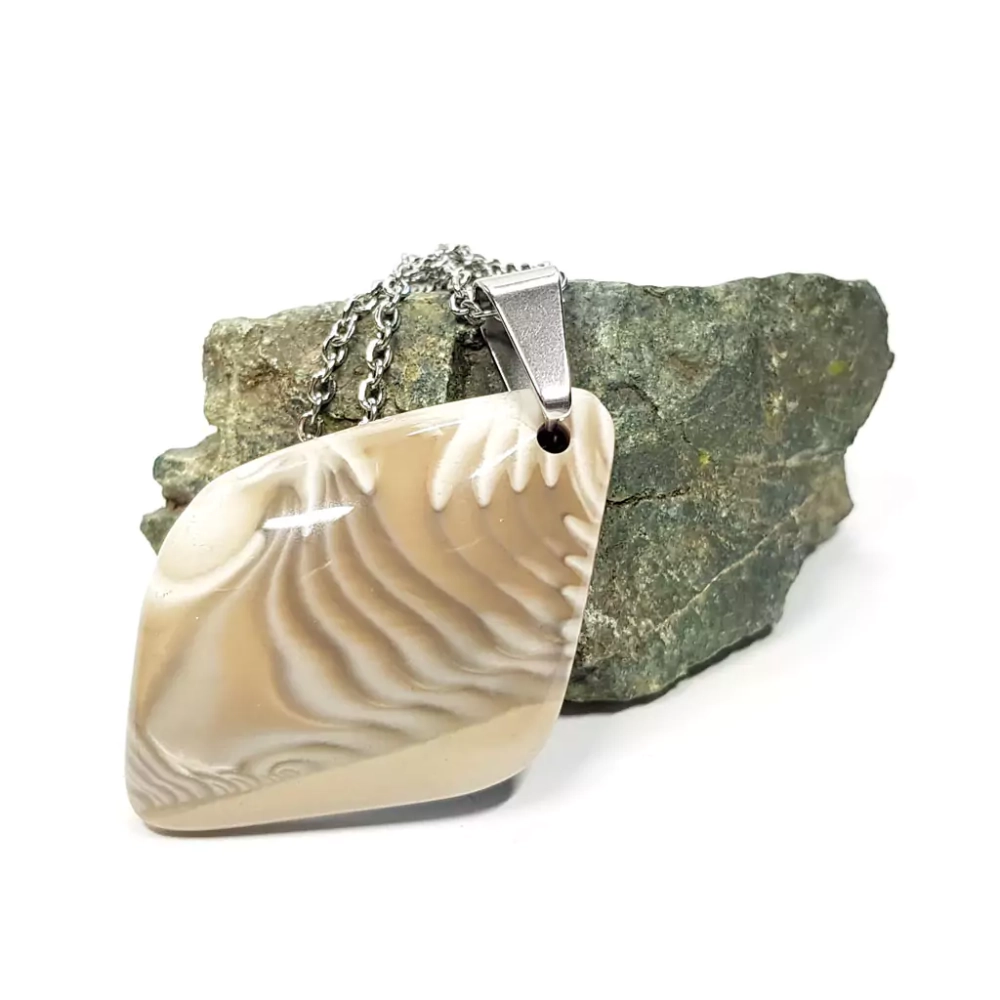 NAW987 WEBP Naszyjnik krzemień pasiasty Magneska biżuteria.webp