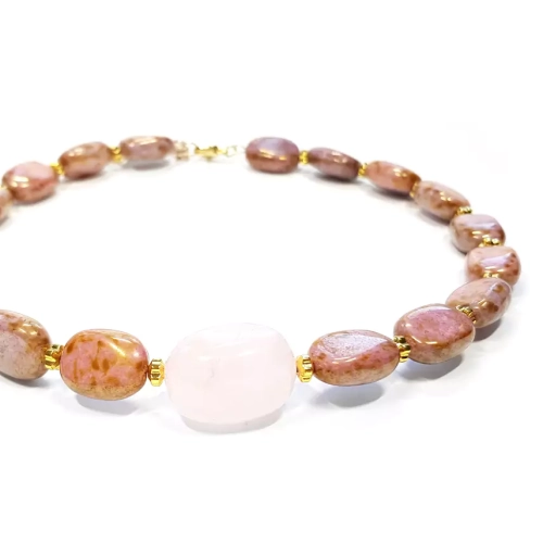 NAW995 WEBP Verre naszyjnik choker unikat kwarc różowy, hematyt i szklane koraliki v.4 Magneska biżuteria 2.webp