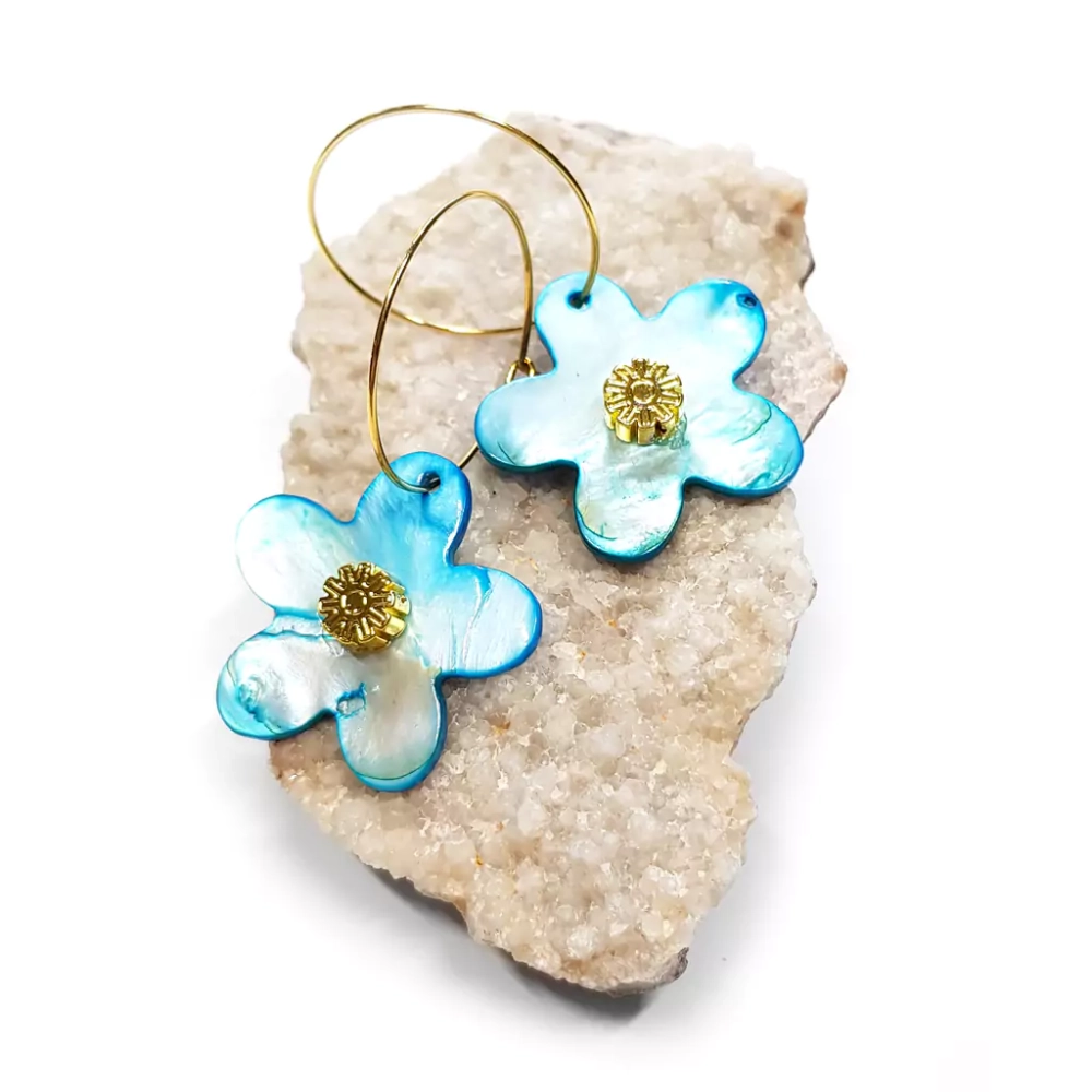 KST766 WEBP Kolczyki wiszące kwiatki hematyt Magneska 2.webp