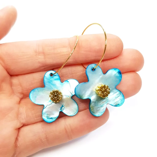 KST766 WEBP Kolczyki wiszące kwiatki hematyt Magneska 3.webp