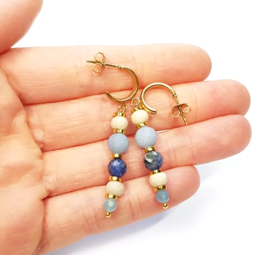 KST770 WEBP Kolczyki wiszące unikaty kamień rzeczny, akwamaryn, sodalit i hematyt złota stal chirurgiczna Magneska biżuteria 2.webp