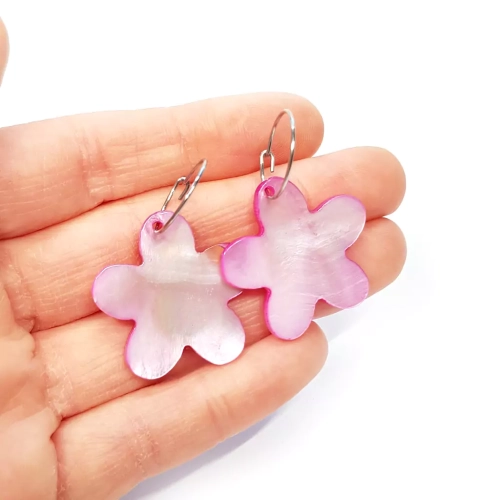 KST776 WEBP Kolczyki wiszące różowe kwiatki na srebrnych kółeczkach stal chirurgiczna Magneska 2.webp